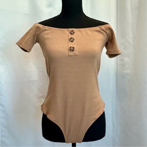 Streetwear Society tan brown ribbed short sleeve off the shoulder bodysuit Sz L - Picture 9 of 9